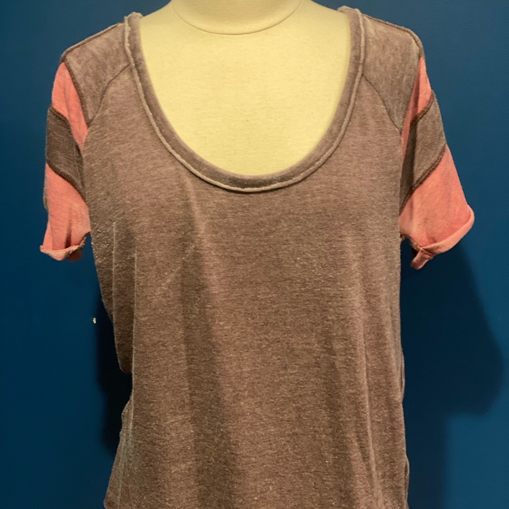 Free People sweatshirt tee